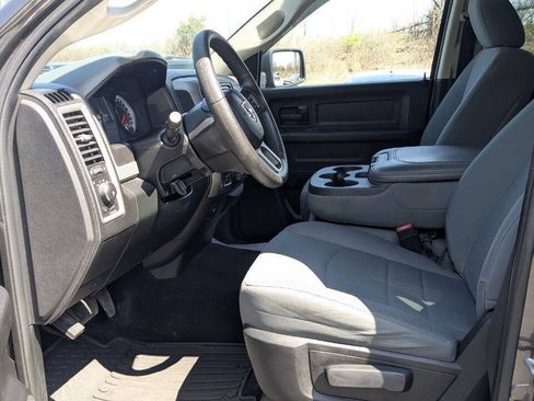 Used 2017 RAM 1500 Express AWD/4WD image 23