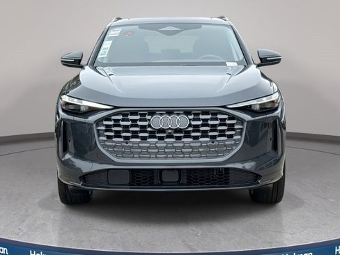 Certified 2025 Audi Q5 Premium Plus w/ Premium Plus image 2