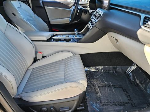Used 2022 Genesis G70 2.0T w/ Prestige Package image 19
