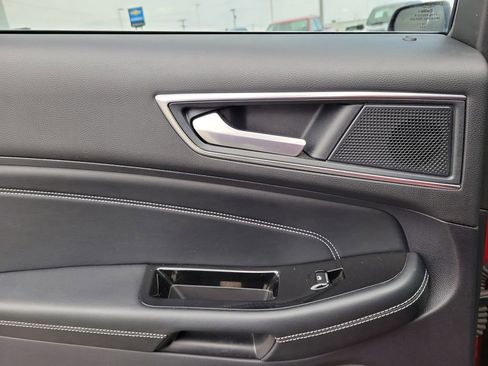 Certified 2020 Ford Edge Titanium AWD/4WD image 14
