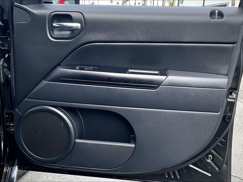 Used 2015 Jeep Patriot Sport w/ Power Value Group image 22