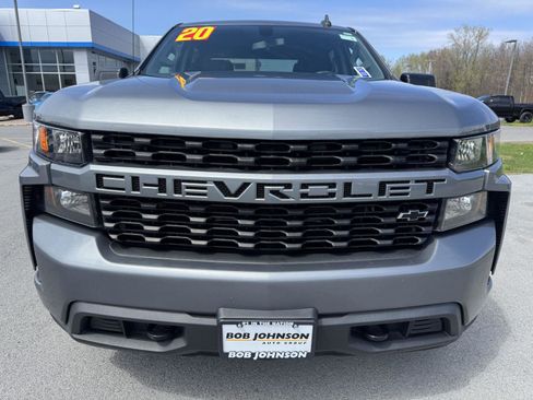 Used 2020 Chevrolet Silverado 1500 Custom w/ Custom Value Package AWD/4WD image 2
