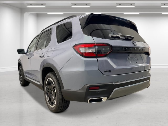 New 2026 Honda Pilot Touring image 5