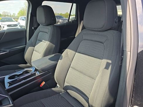 Used 2025 Chevrolet Equinox LT FWD image 16