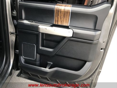 Used 2019 Ford F150 Lariat RWD image 18