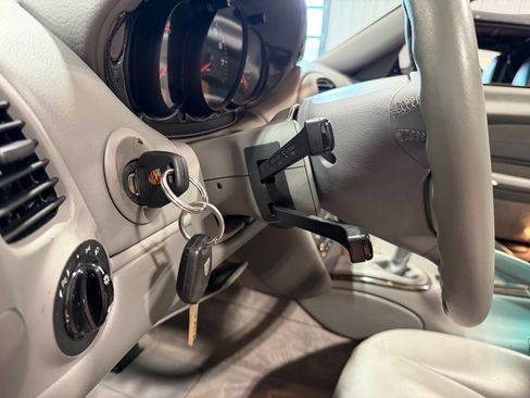 Used 2001 Porsche 911 Carrera 4 image 30