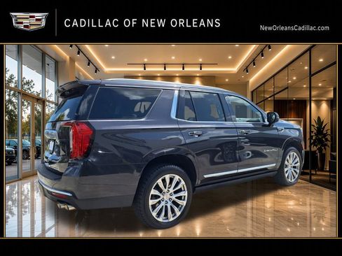 Used 2023 GMC Yukon Denali AWD/4WD image 3