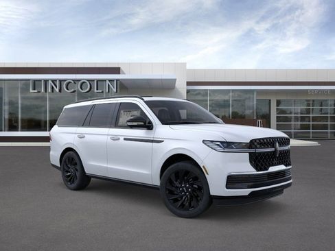 New 2025 Lincoln Navigator Reserve w/ Jet Appearance Package AWD/4WD image 7