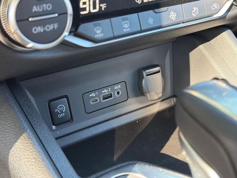 New 2025 Nissan Sentra SR image 27