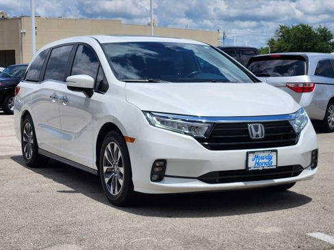 Used 2023 Honda Odyssey EX-L image 3