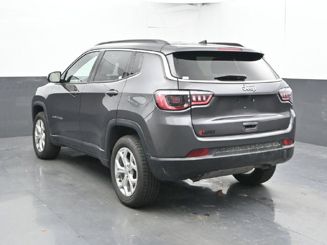 Used 2024 Jeep Compass Latitude AWD/4WD image 11