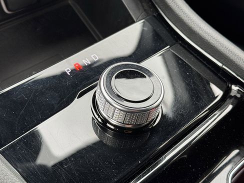 Used 2023 Jeep Grand Cherokee Altitude image 31