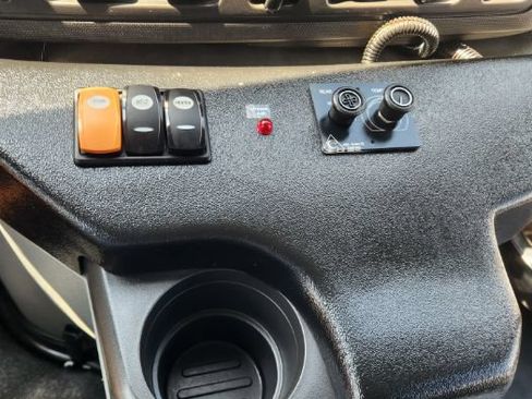 Used 2015 Ford E-350 and Econoline 350 Super Duty RWD image 23