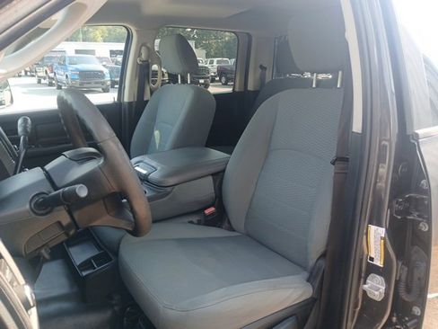 Used 2018 RAM 3500 Tradesman w/ Chrome Appearance Group image 38