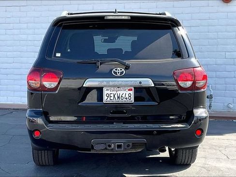 Used 2019 Toyota Sequoia Platinum AWD/4WD image 3