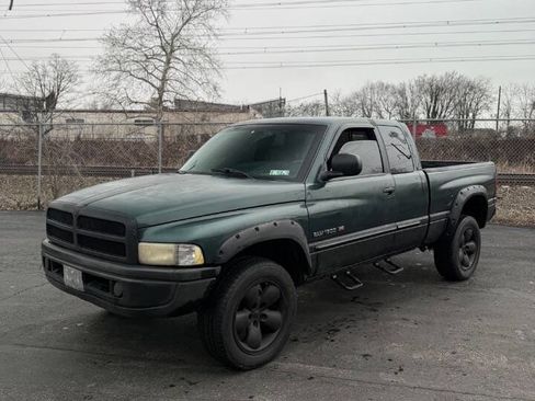 Used 2001 Dodge Ram 1500 Truck 2WD Quad Cab image 3