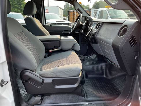 Used 2012 Ford F550 4x4 Crew Cab Super Duty w/ Payload Upgrade Pkg image 21