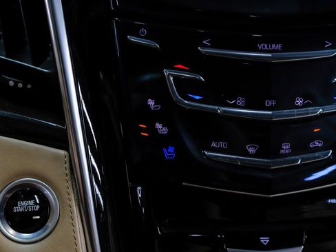 Used 2018 Cadillac Escalade ESV Platinum image 32