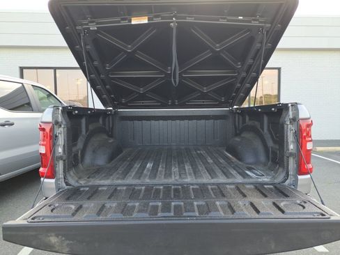 Used 2025 RAM 1500 Laramie w/ Sport Appearance Package AWD/4WD image 30