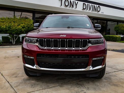 Used 2024 Jeep Grand Cherokee L Limited w/ Trailer Tow Package AWD/4WD image 3