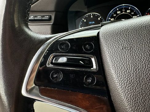 Used 2015 Cadillac Escalade Luxury AWD/4WD image 28