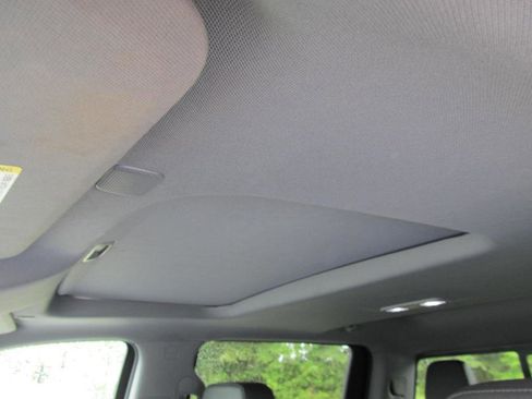 Used 2022 Chevrolet Silverado 1500 LTZ w/ LTZ Convenience Package II image 31