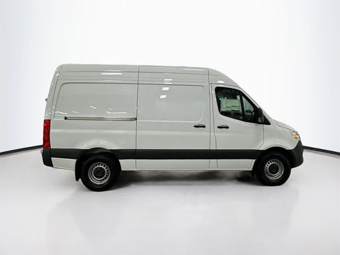 New 2025 Mercedes-Benz Sprinter 2500 image 9