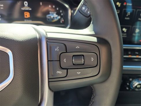 Used 2025 GMC Sierra 2500 SLT w/ SLT Premium Package image 32