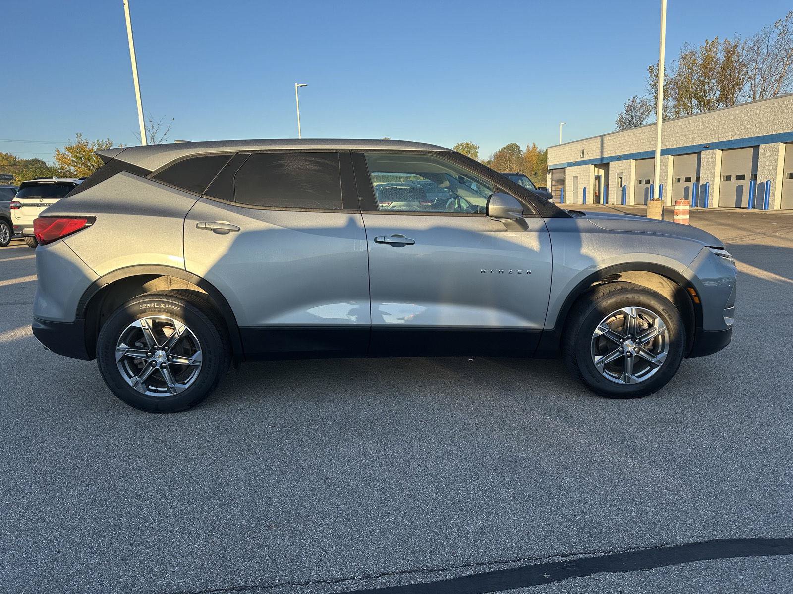 Used 2024 Chevrolet Blazer LT AWD/4WD image 4