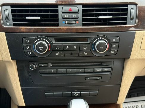 Used 2011 BMW 328i xDrive Sedan AWD/4WD image 28