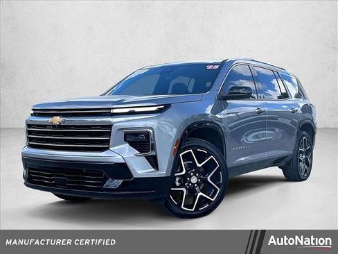 Certified 2025 Chevrolet Traverse High Country image 1