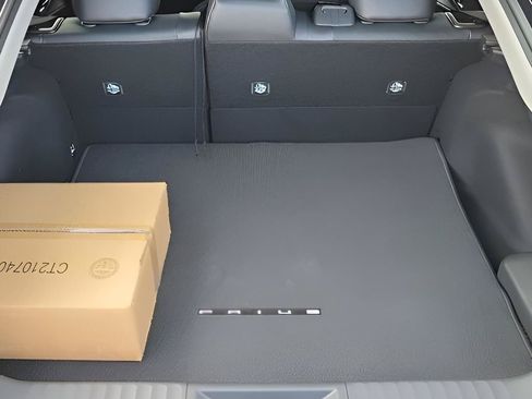 New 2026 Toyota Prius Plug-In Hybrid FWD image 26
