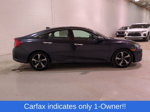 Used 2018 Honda Civic Touring image 2