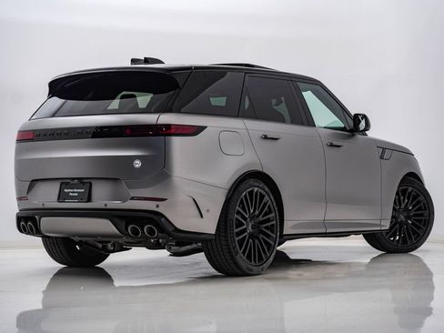 Used 2026 Land Rover Range Rover Sport SV AWD/4WD image 9