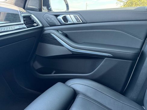 Used 2025 BMW X7 M60i w/ Executive Package AWD/4WD image 47