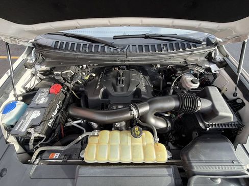Used 2019 Lincoln Navigator L Reserve AWD/4WD image 18