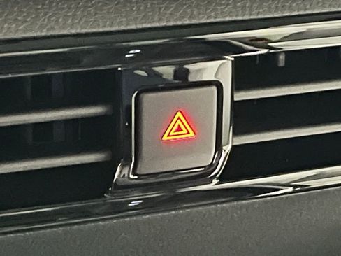 New 2025 Volkswagen ID.4 Pro S image 14