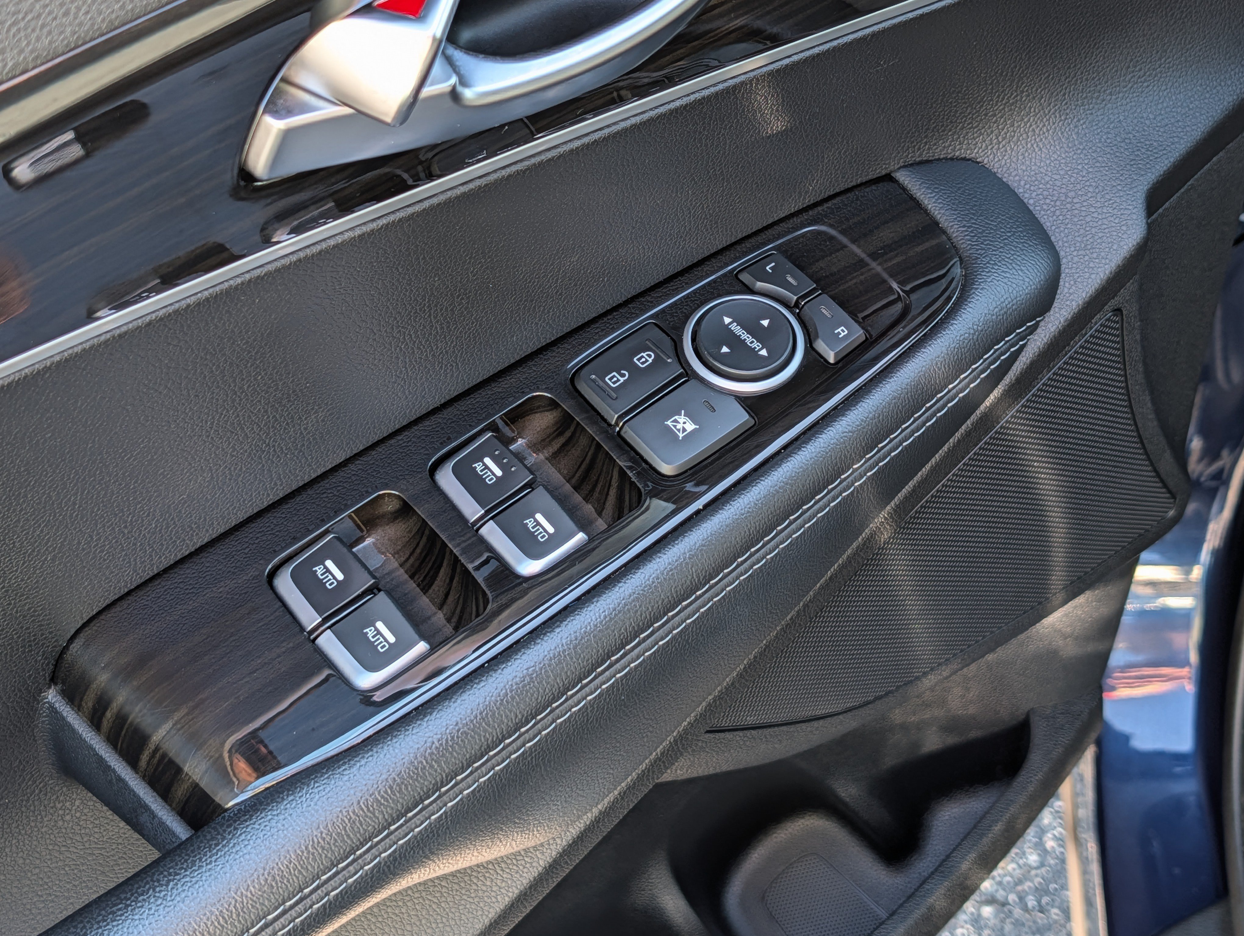 Used 2019 Kia Sorento FWD w/ LX Convenience Package image 19