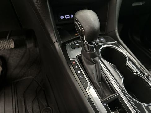 Used 2022 Chevrolet Equinox Premier image 24