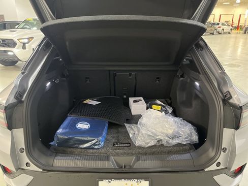 New 2026 Volkswagen ID.4 Pro S AWD/4WD image 12