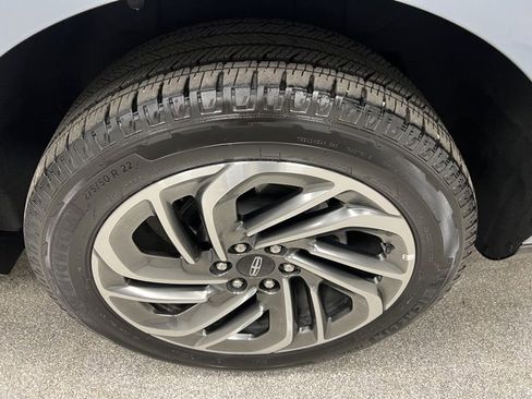 Used 2025 Lincoln Navigator L Reserve image 16