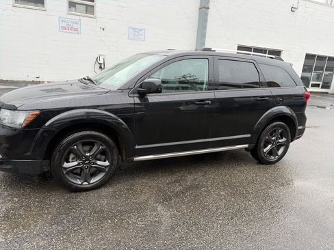 Used 2019 Dodge Journey Crossroad AWD/4WD image 1