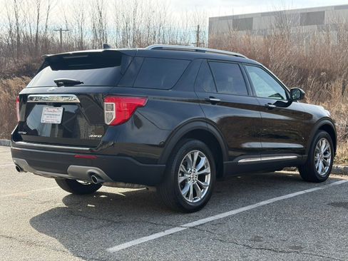 Used 2024 Ford Explorer Limited image 8