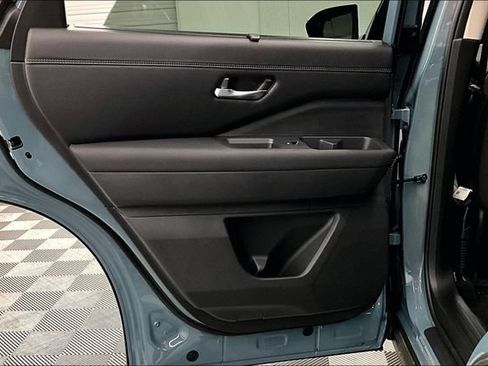 New 2026 Nissan Pathfinder Platinum AWD/4WD image 34