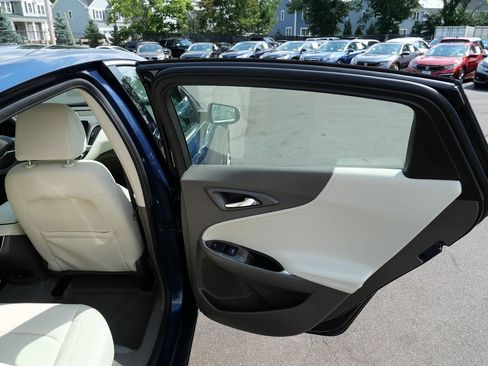 Used 2022 Chevrolet Malibu Premier FWD image 34