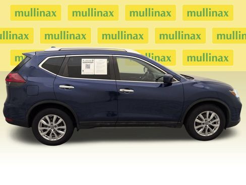 Used 2018 Nissan Rogue SV FWD image 2