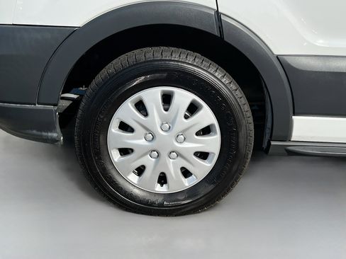 Used 2018 Ford Transit 150 XLT image 14