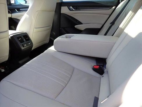 Used 2021 Honda Accord EX-L image 6