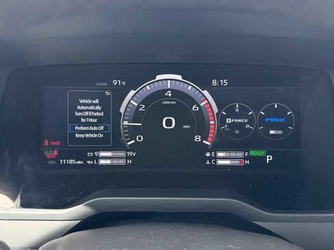 Used 2025 Toyota Tundra Limited AWD/4WD image 18