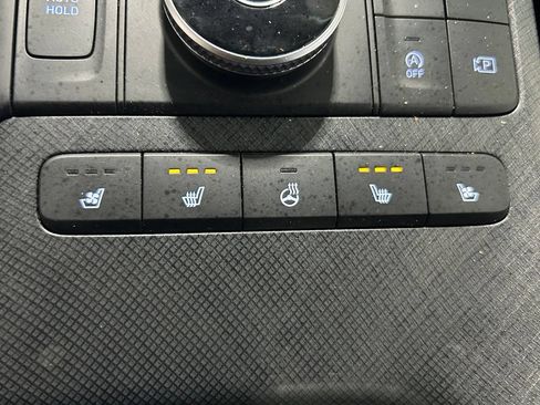 Used 2024 Hyundai Palisade Limited FWD image 31